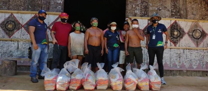 Governo do Amazonas, por meio da FEI, retoma cronograma de entrega de cestas básicas a comunidades indígenas