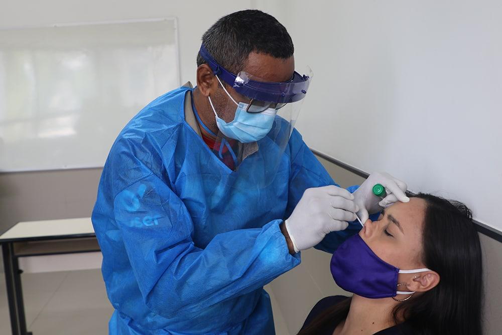 FVS-AM já realizou mais de 3,4 mil testagens de detecção do novo coronavírus em profissionais da educação em Manaus