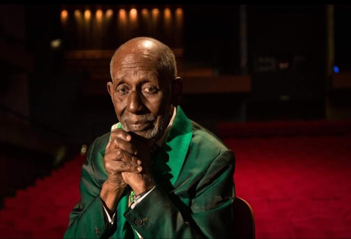 Sambista e presidente de honra da Mangueira, Nelson Sargento morre no Rio aos 96 anos