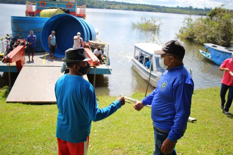 No interior de Parintins, comunidades da região do Uaicurapá recebem melhorias no abastecimento de água com novos reservatórios