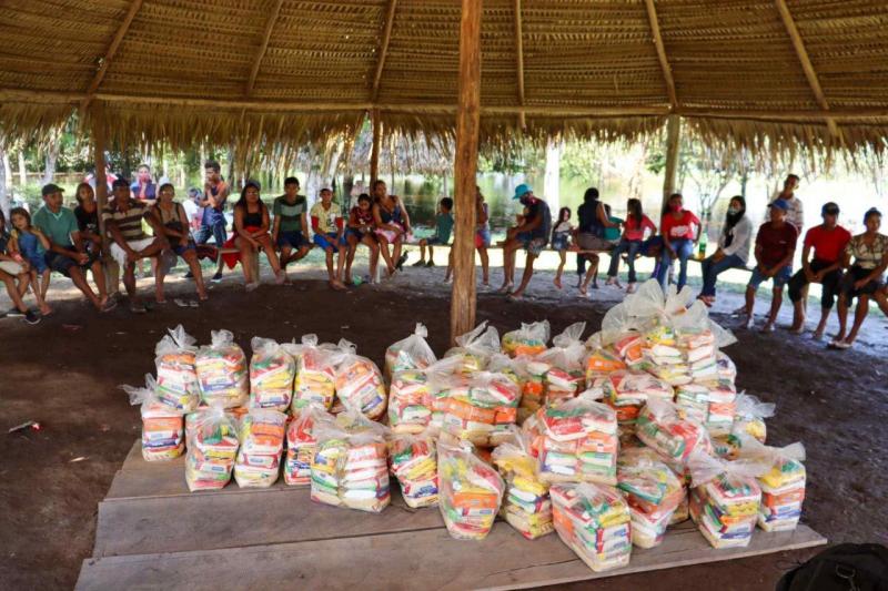 Aldeias indígenas recebem ajuda humanitária do Governo do Amazonas, por meio da FEI