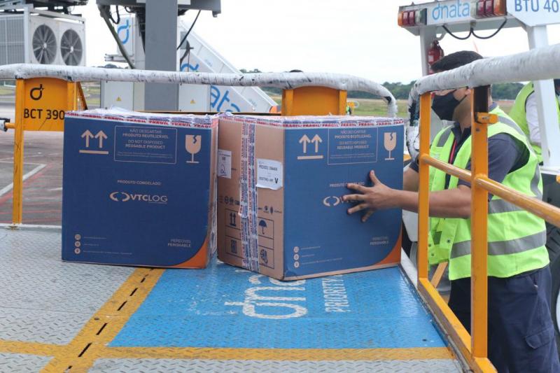 Governo do Amazonas recebe remessa com 9.360 doses de vacinas Pfizer