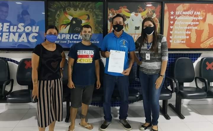 Vereador Babá Tupinambá fecha parceria entre SENAC E IAPIN, que beneficiará pais da família TEA, em Parintins