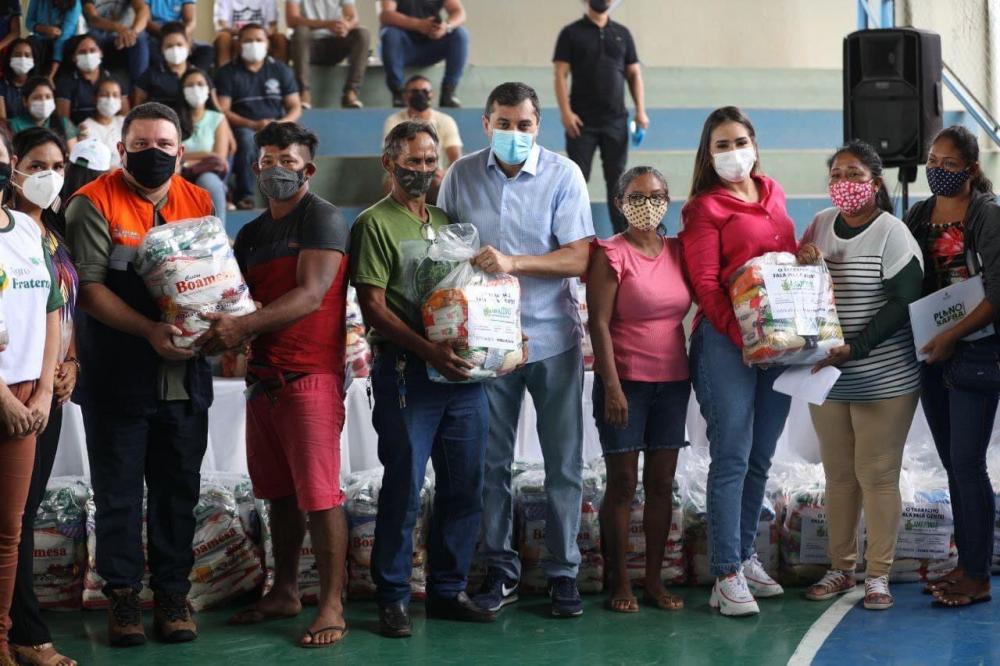 Governo do Amazonas e Federação da Agricultura entregam cestas básicas a produtores rurais em Autazes
