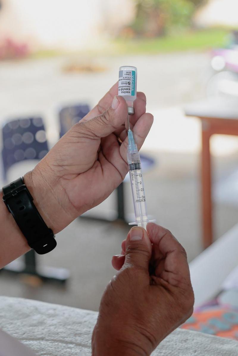 Vacinação em Parintins chega a faixa etária de 34 a 30 anos de idade a partir desta segunda