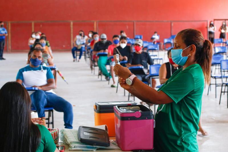 Em Barreirinha, fila de vacinação contra a covid-19 chega a faixa etária de 30 a 34 anos