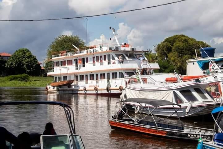 Nova UBS Fluvial chega a Parintins para auxiliar nos atendimentos médicos aos ribeirinhos do município 