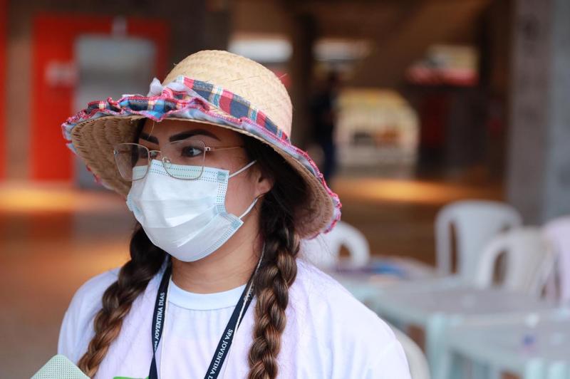 “O mundo está nas nossas mãos”, diz voluntária na campanha Vacina Amazonas