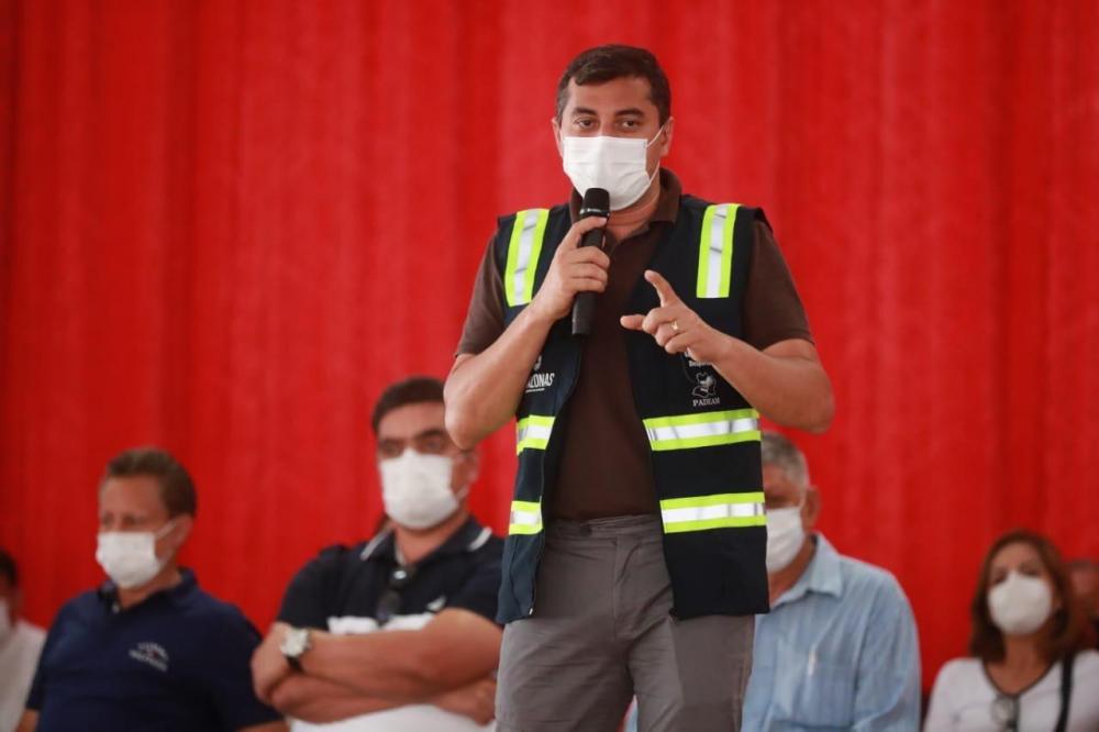 Governador Wilson Lima entrega equipamentos que beneficiarão famílias de agricultores em São Paulo de Olivença