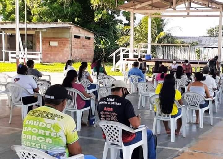 Em Barreirinha, moradores de Terra Preta do Limão debatem alternativas para aprimorar saúde comunitária