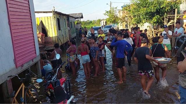 Encontrado corpo de menino de 12 anos que sumiu após troca de tiros em Cacau Pirêra no Amazonas