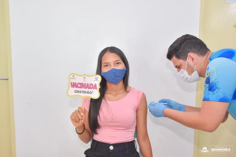 Em Nhamundá, adolescentes de 15 à 17 anos começam a ser vacinados