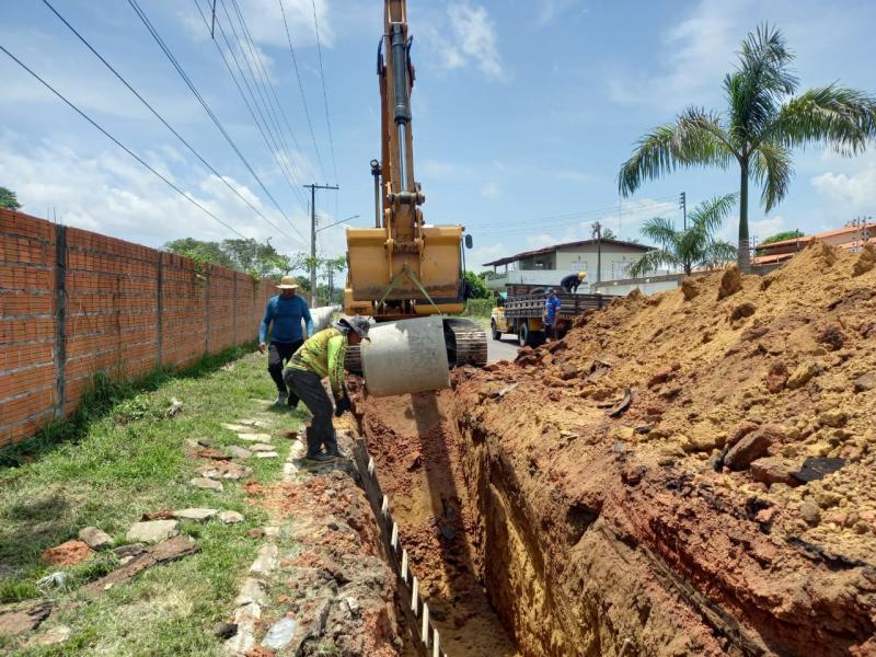 Em Parintins, Rodovia Odovaldo Novo vai ganhar mais de 500 metros de sistema de drenagem