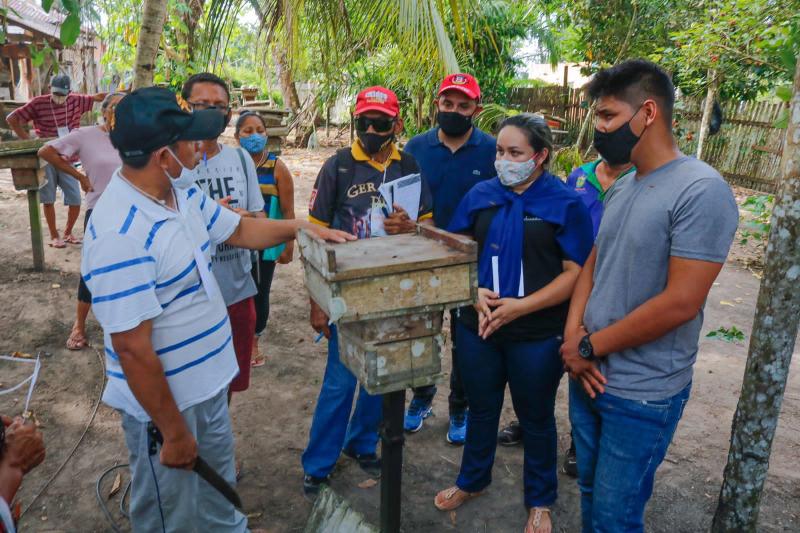 Prefeitura de Barreirinha realiza curso de capacitação para meliponicultores da região do Paraná do Ramos