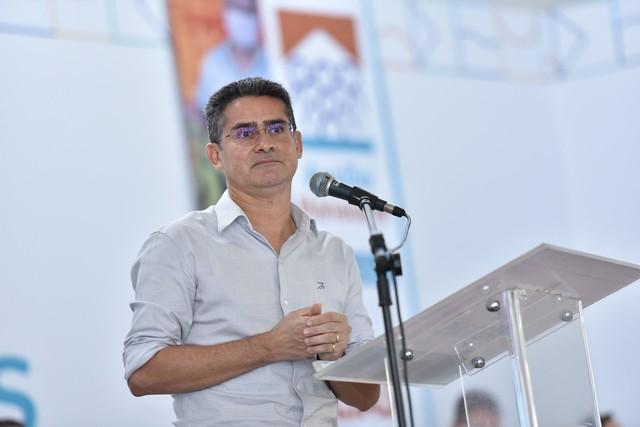 Prefeitura de Manaus manda todos os funcionários se vacinarem contra a Covid-19