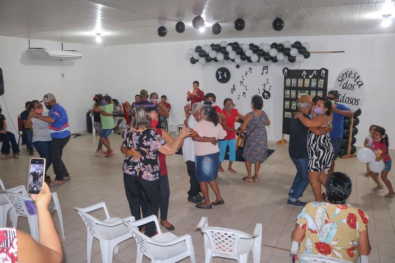 Em Barreirinha, Semas realiza noite da Seresta para comemorar Dia do Idoso