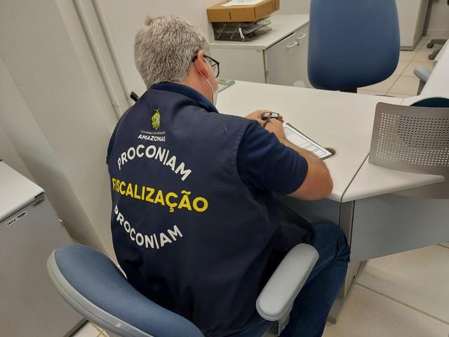 Procon autua agências bancárias no interior do Amazonas