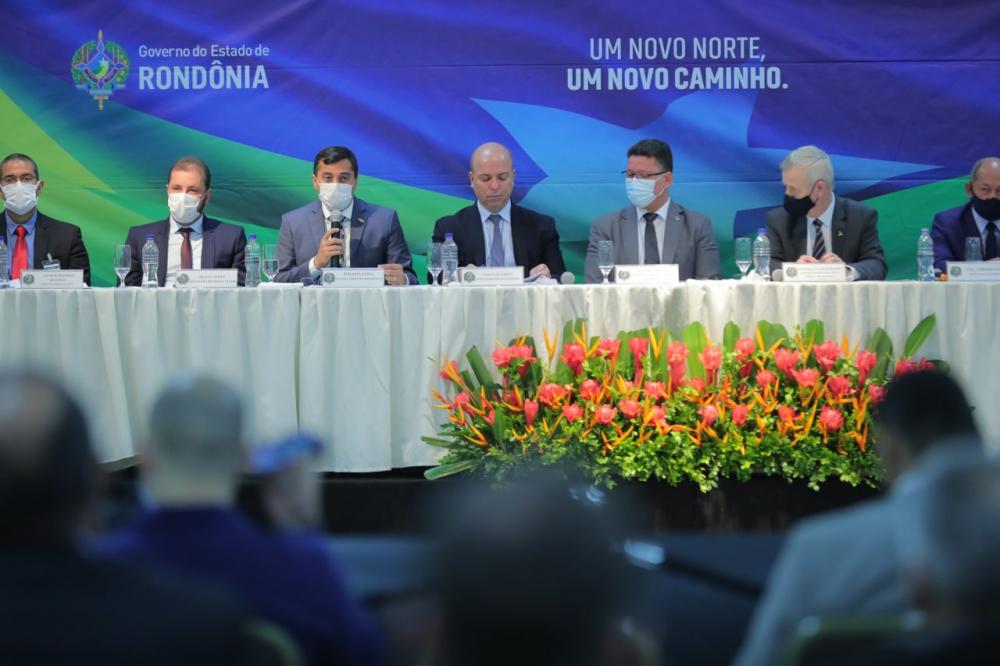 Em Rondônia, Wilson Lima participa de reunião que aprovou R$ 7,9 bilhões em investimentos e 1,4 mil novos empregos na Zona Franca de Manaus