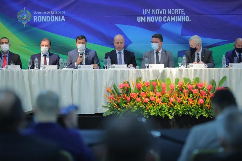 Em Rondônia, Wilson Lima participa de reunião que aprovou R$ 7,9 bilhões em investimentos e 1,4 mil novos empregos na Zona Franca de Manaus