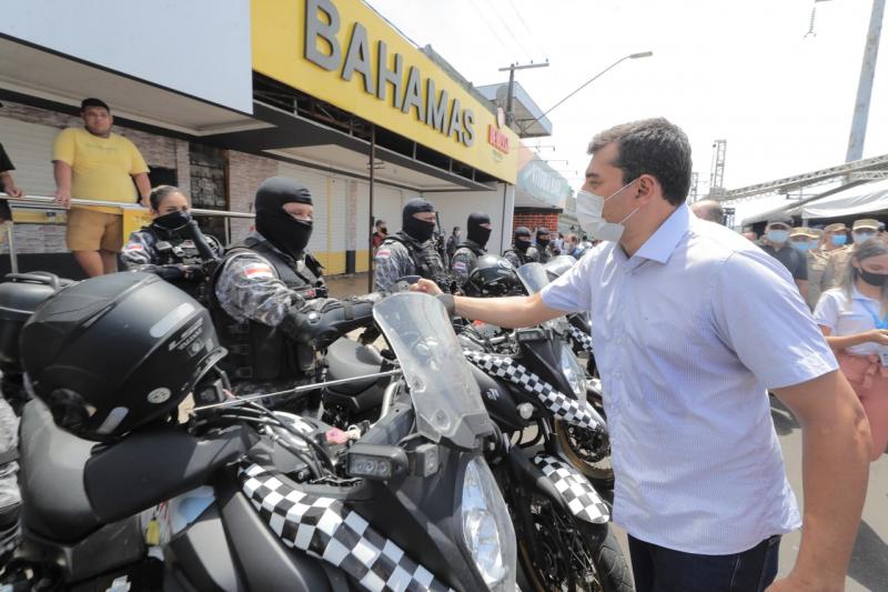 Wilson Lima dá início ao ‘Cerco Inteligente’ e entrega viaturas, munições e equipamentos para as forças de segurança