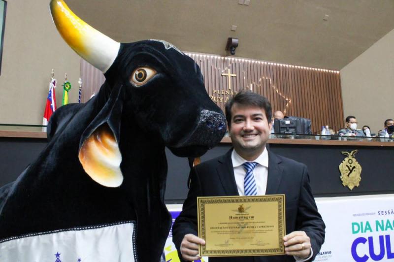Boi Caprichoso é homenageado pela Aleam no Dia Nacional da Cultura Boi Caprichoso é homenageado pela Aleam no Dia Nacional da Cultura