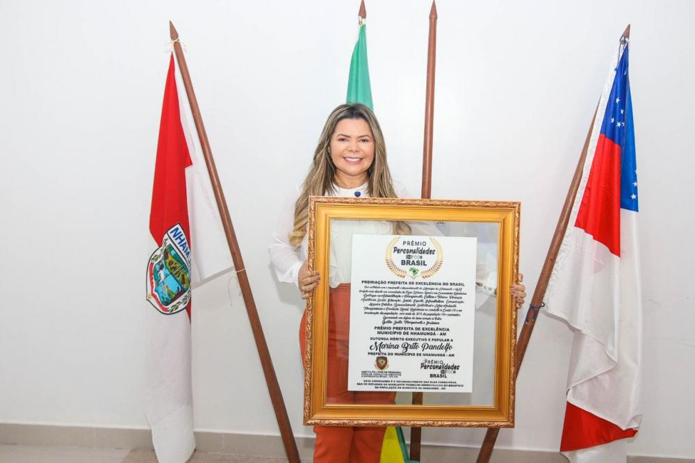 Marina Pandolfo recebe prêmio ‘Prefeita Excelência do Brasil’ do Instituto Líder de Pesquisa 