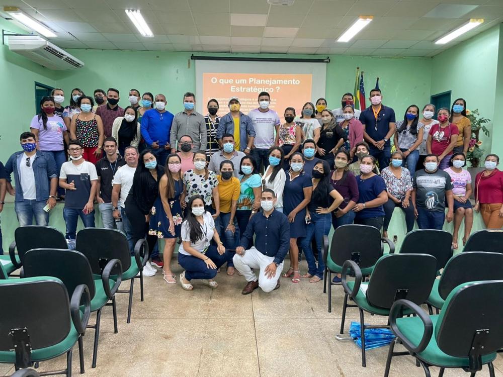 Governo do Estado capacita servidores municipais em Parintins Governo do Estado capacita servidores municipais em Parintins