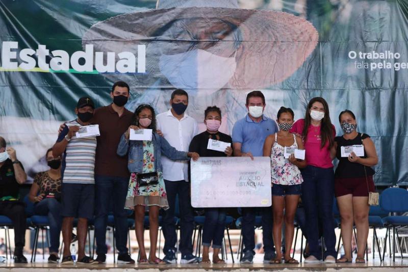 Com ‘viradão’, Governo do Amazonas retoma entrega do Auxílio Estadual permanente a famílias de Coari