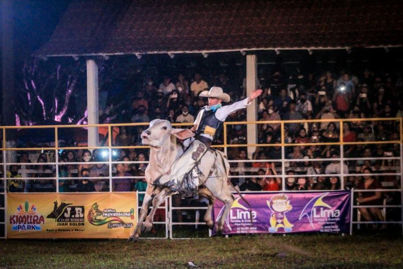 Rodeio e bingão de nove mamotes marcam a última noite da 35ª Expopin 