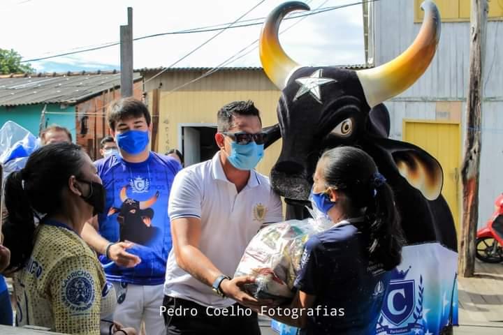 Natal Solidário: Caprichoso realiza ação social para toda comunidade parintinense