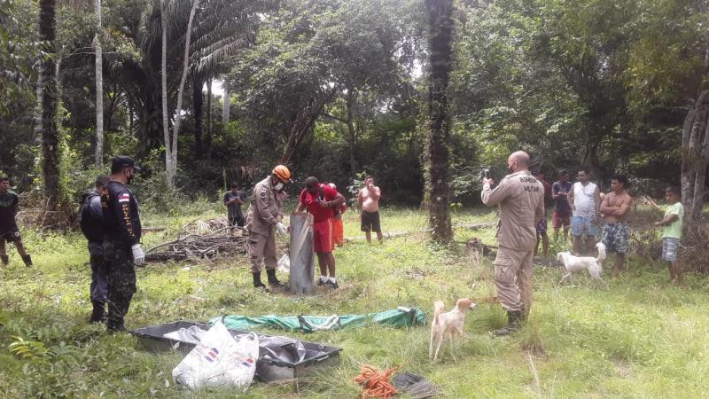 Corpo de jovem é encontrado dentro de cano, em Parintins