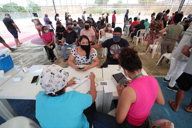 Governo do Amazonas intensifica vacinação e testagem contra a Covid-19 na capital