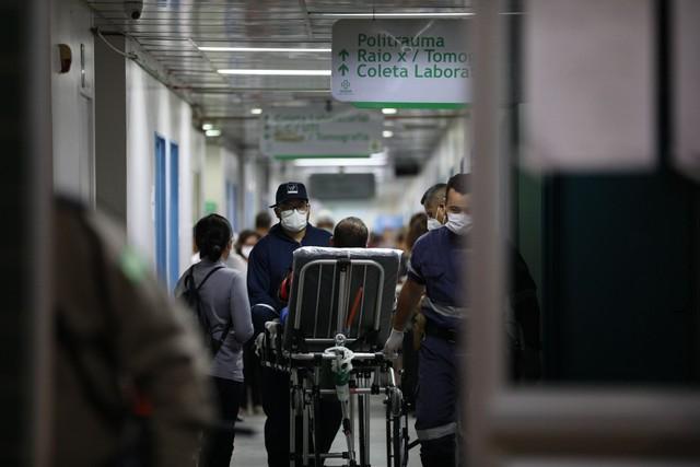 Hospitais do Amazonas suspendem visitas e acompanhantes por conta de avanço da Covid