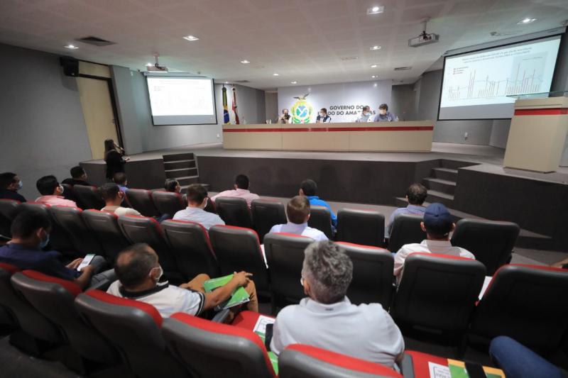 Governador Wilson Lima se reúne com 30 prefeitos para tratar de estratégias para ampliar vacinação contra a Covid-19