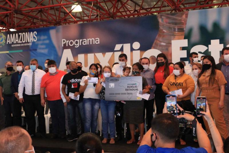Pagamento do Auxílio Estadual permanente injeta R$ 45 milhões por mês na economia do Amazonas