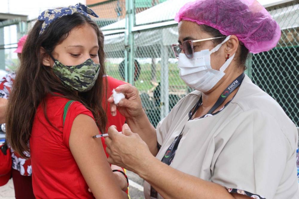 Escolas estaduais de Manaus serão postos de vacinação para crianças de 5 a 11 anos, no sábado (12/02)