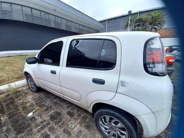 Mulher é morta a tiros durante corrida em transporte por aplicativo, em Manaus