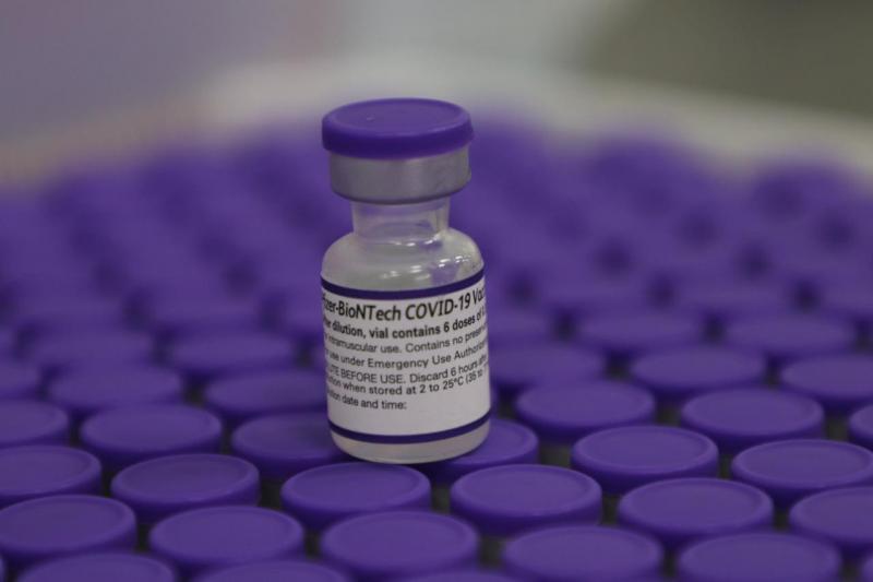 Governo do Amazonas recebe 75 mil doses de vacinas contra Covid-19