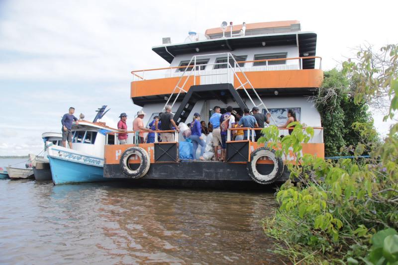 Prefeitura de Nhamundá leva saúde, assistência social e ajuda humanitária à centenas de famílias da zona rural por meio da UBS Fluvial