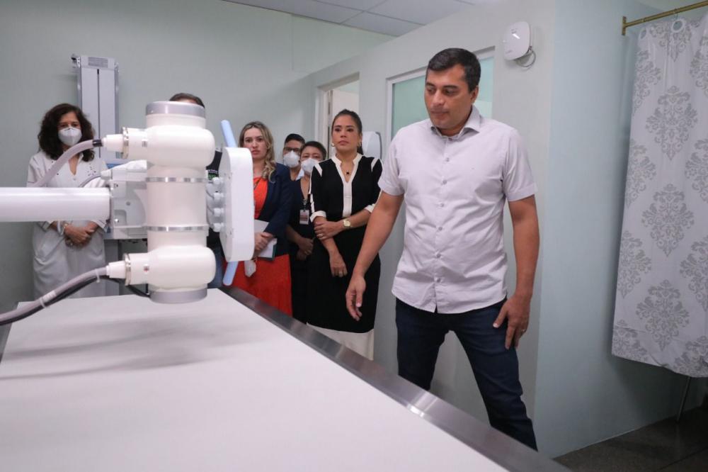 Wilson Lima entrega novos equipamentos e amplia oferta de exames de tomografia e raio-x na Fundação Cecon