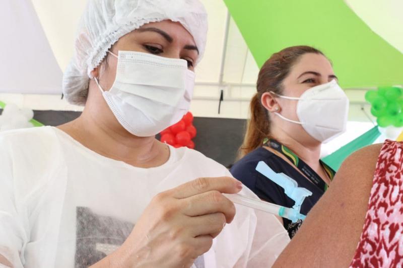 4ª dose é ampliada para quem tem 18 anos ou mais no Amazonas