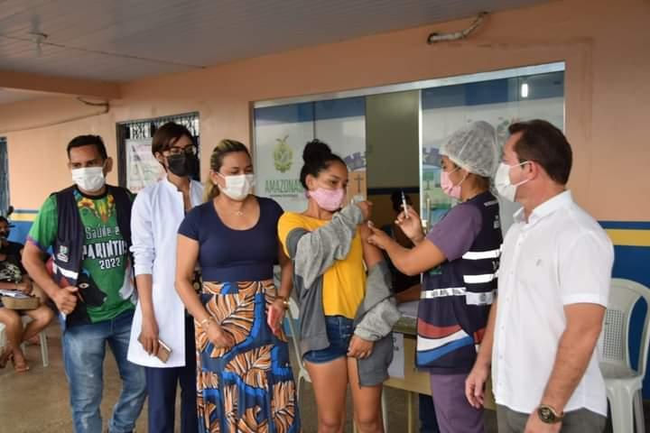 Parintins inicia vacinação da 4ª dose contra Covid-19 