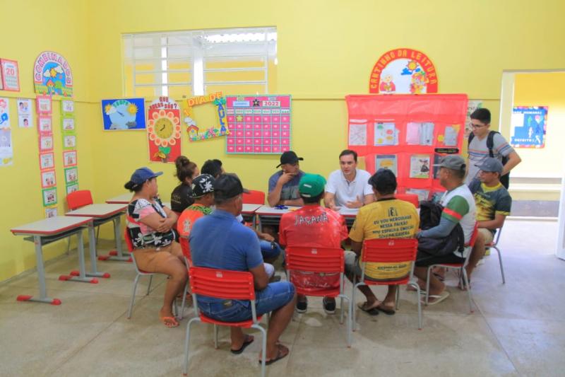 Prefeito em exercício, Mateus Assayag, visita Mocambo para ajustar detalhes do Festival Folclórico