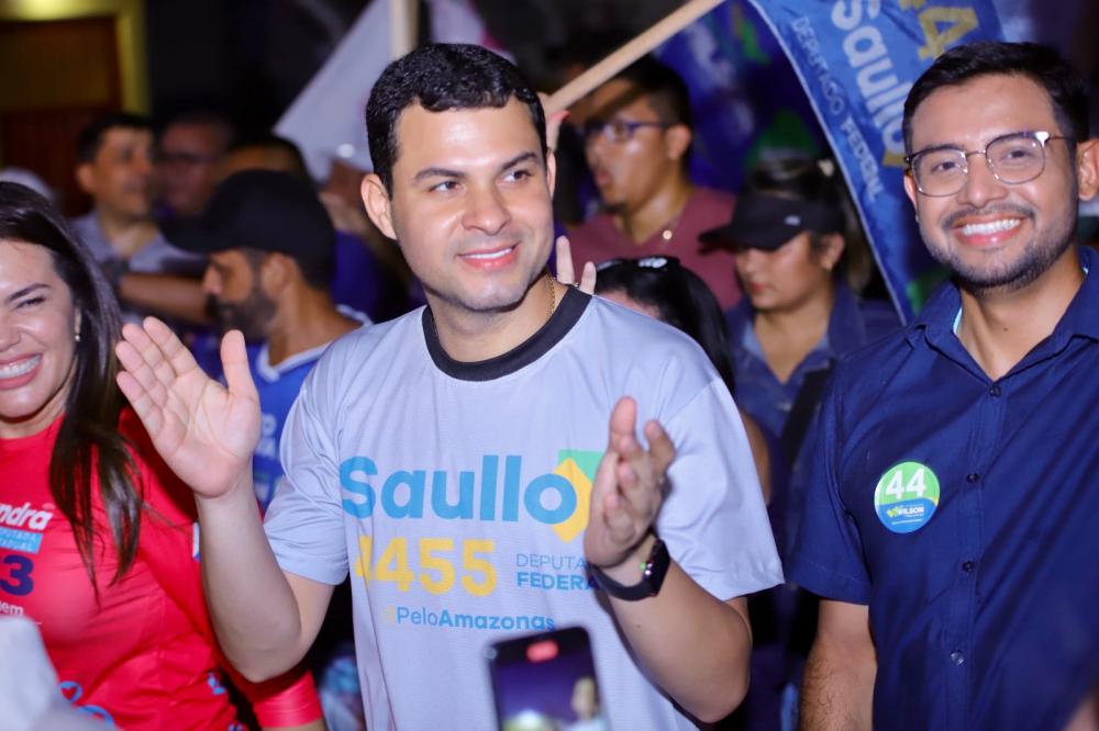 Saullo Vianna participa de carreata e comício em Rio Preto da Eva 