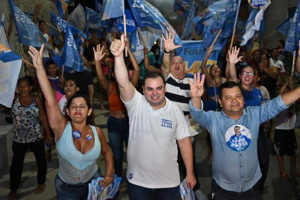 Roberto Cidade cumpre extensa agenda de atividades de campanha na zona Leste de Manaus