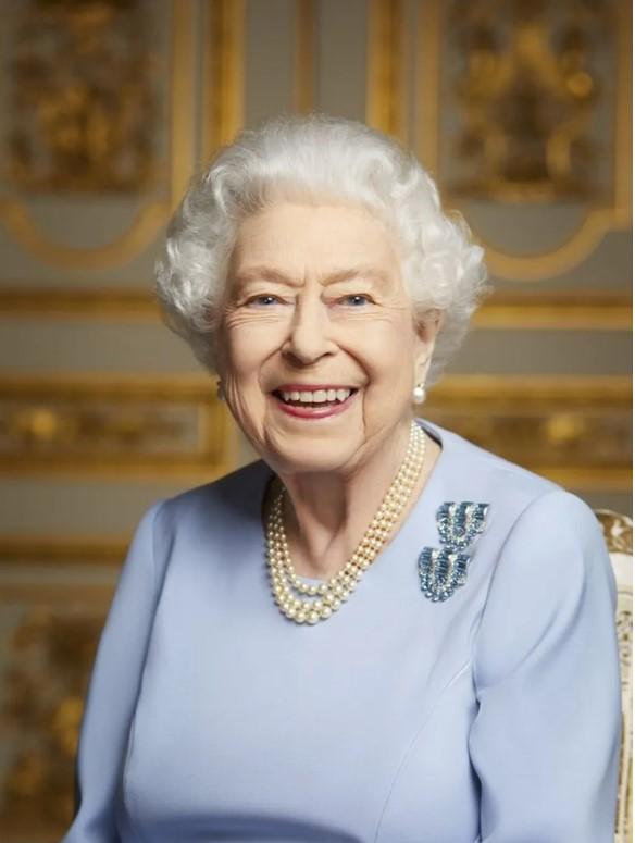 Imagem inédita da rainha Elizabeth ll é divulgada na véspera do funeral