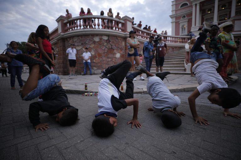 Oficinas e palestras de dança, música e arte urbana têm inscrições abertas