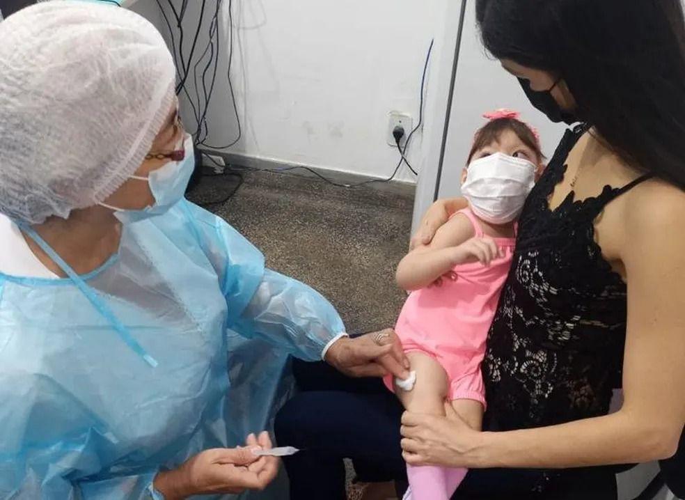 Crianças menores de 3 anos sem comorbidades já podem ser vacinadas contra a Covid-19 em Manaus