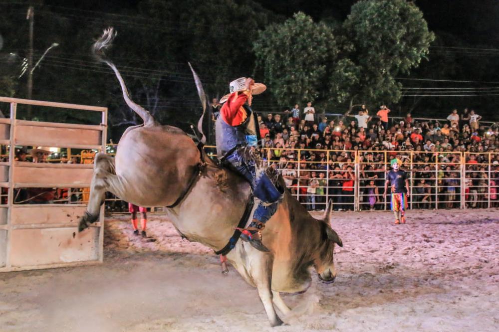 Peão do Pará é campeão do rodeio da 36ª Expopin