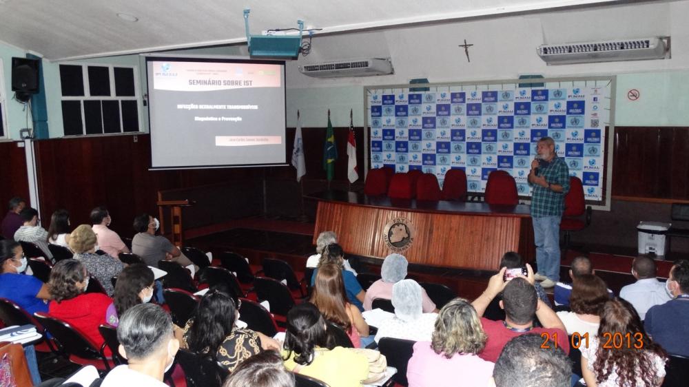 PROFISSIONAIS DE SAÚDE PARTICIPAM DE SEMINÁRIO SOBRE ISTs NA FUNDAÇÃO ALFREDO DA MATTA